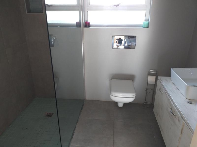 To Let 4 Bedroom Property for Rent in Kreupelbosch Western Cape